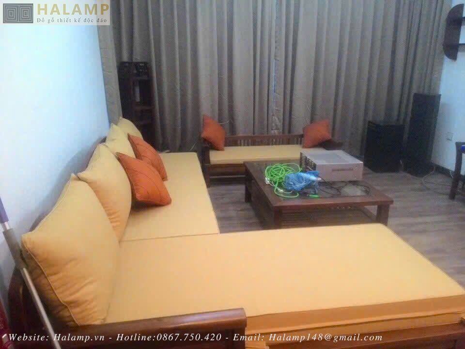 sofa góc thiết kế theo phong cách grand bois đệm màu cam đất nhạt