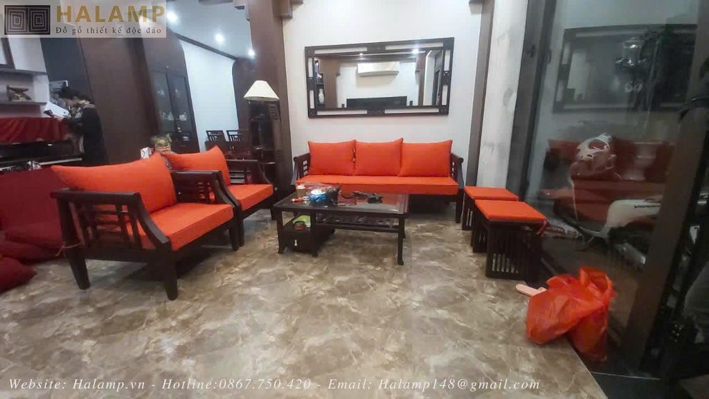 Bộ ghế tay vát grand bois với đệm màu cam