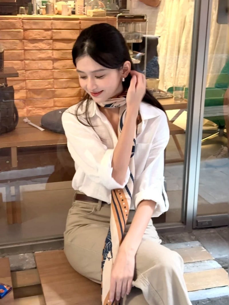 cách thắt khăn với ao sơ mi