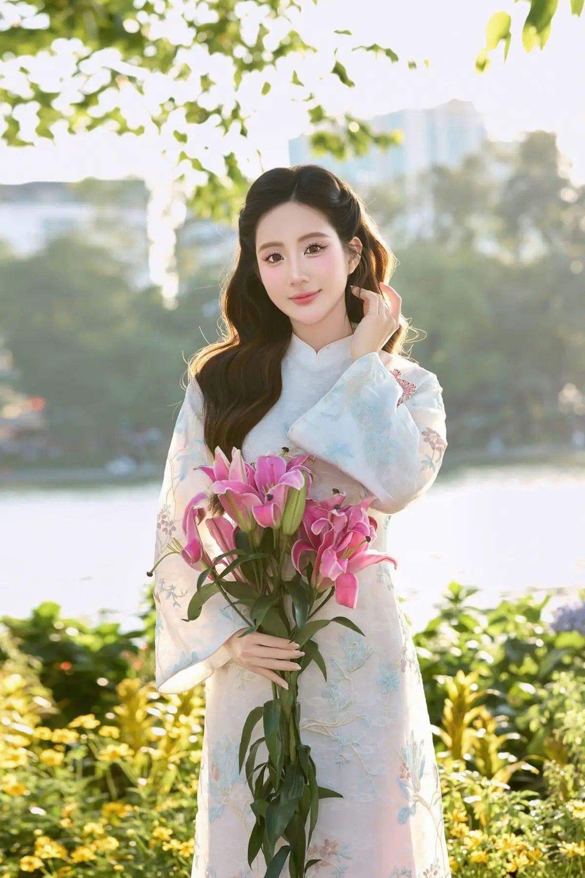 cách tạo dáng chụp ảnh ở hồ gươm