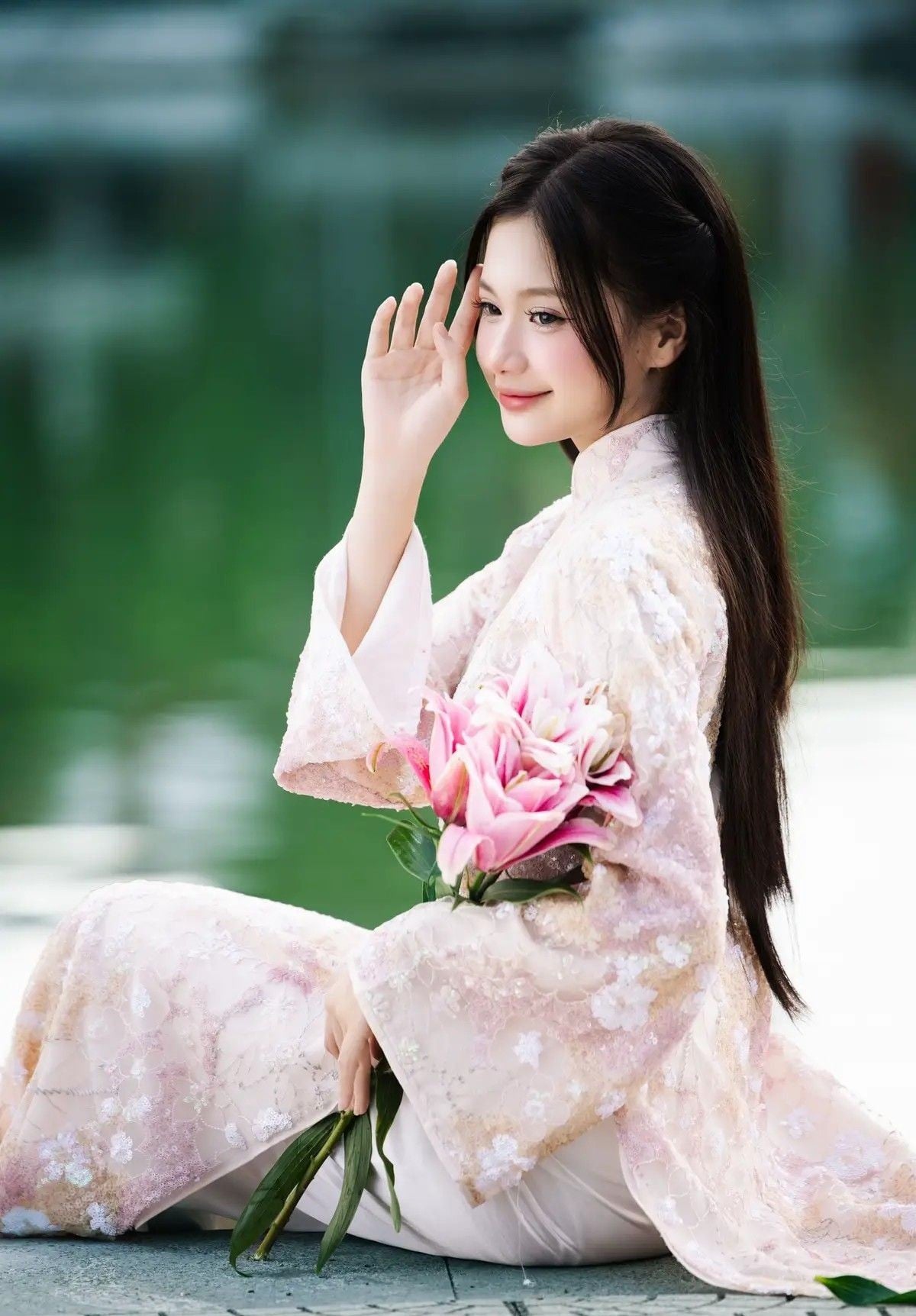 cách tạo dáng chụp ảnh ở hồ gươm