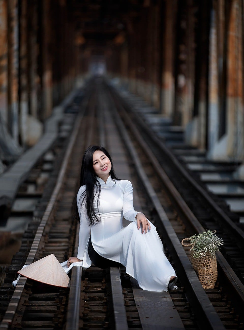 Bật Mí 25 Cách Tạo Dáng Chụp Ảnh Trên Cầu