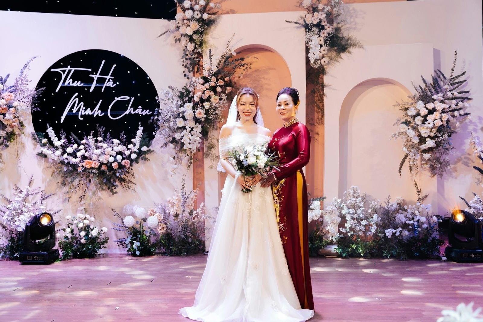 Họa tiết và phụ kiện đi kèm