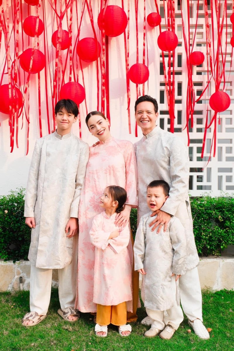 Áo dài gia đình cho những dịp Lễ, Tết sum vầy