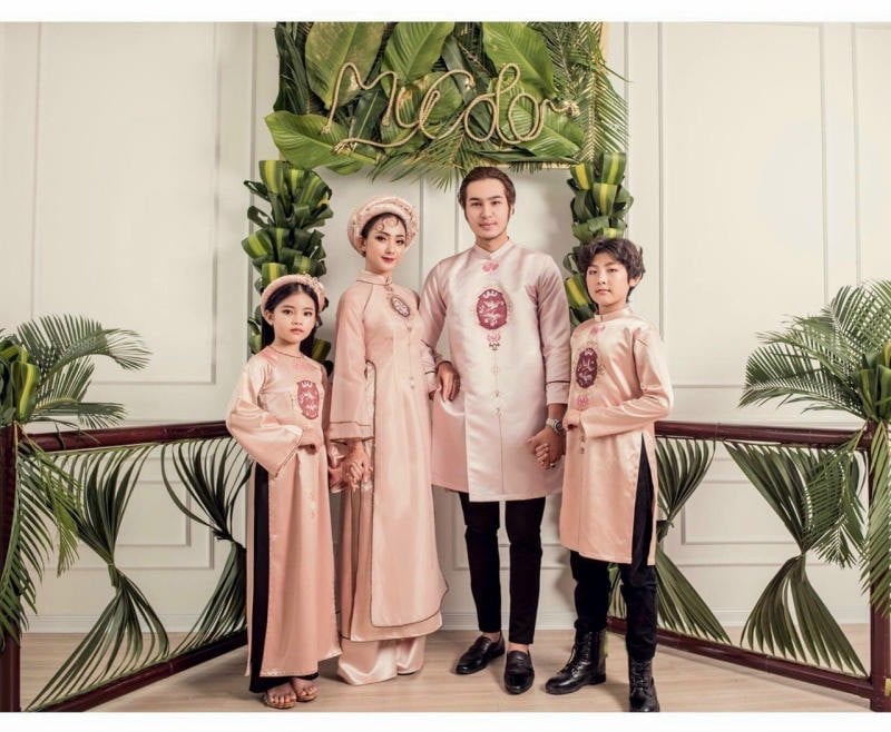 Áo dài gia đình cho những dịp Lễ, Tết sum vầy