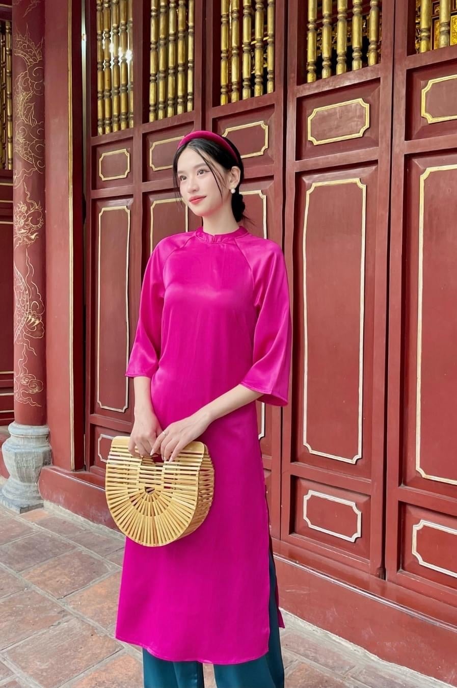 Áo dài phi bóng hồng cánh sen