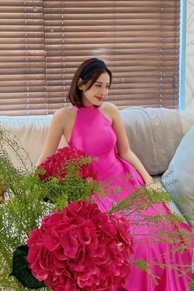 Áo dài hồng cánh sen cách tân