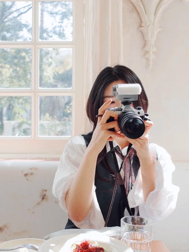 Paparazzi tại bàn ăn