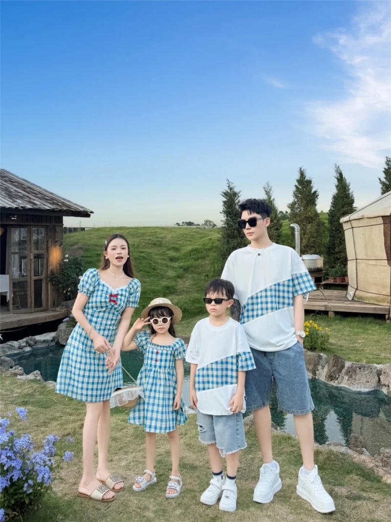 Gợi Ý Phối Đồ Sành Điệu Cùng Áo Thun Gia Đình