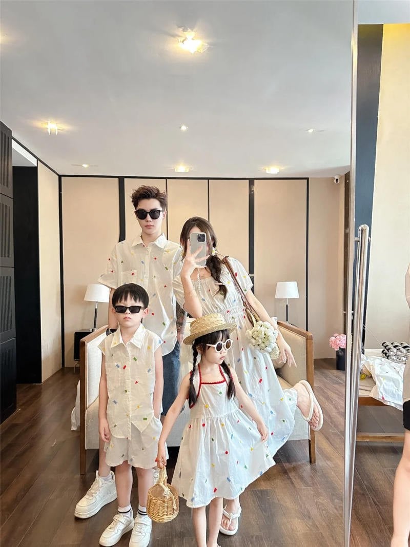 Gợi Ý Phối Đồ Sành Điệu Cùng Áo Thun Gia Đình