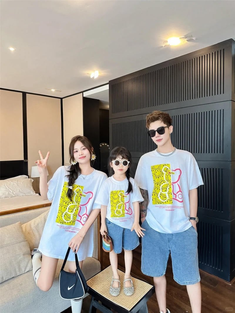 Gợi Ý Phối Đồ Sành Điệu Cùng Áo Thun Gia Đình