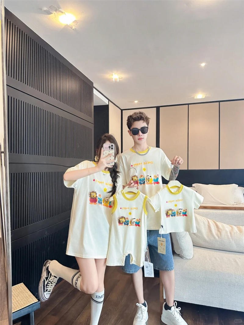 Gợi Ý Phối Đồ Sành Điệu Cùng Áo Thun Gia Đình