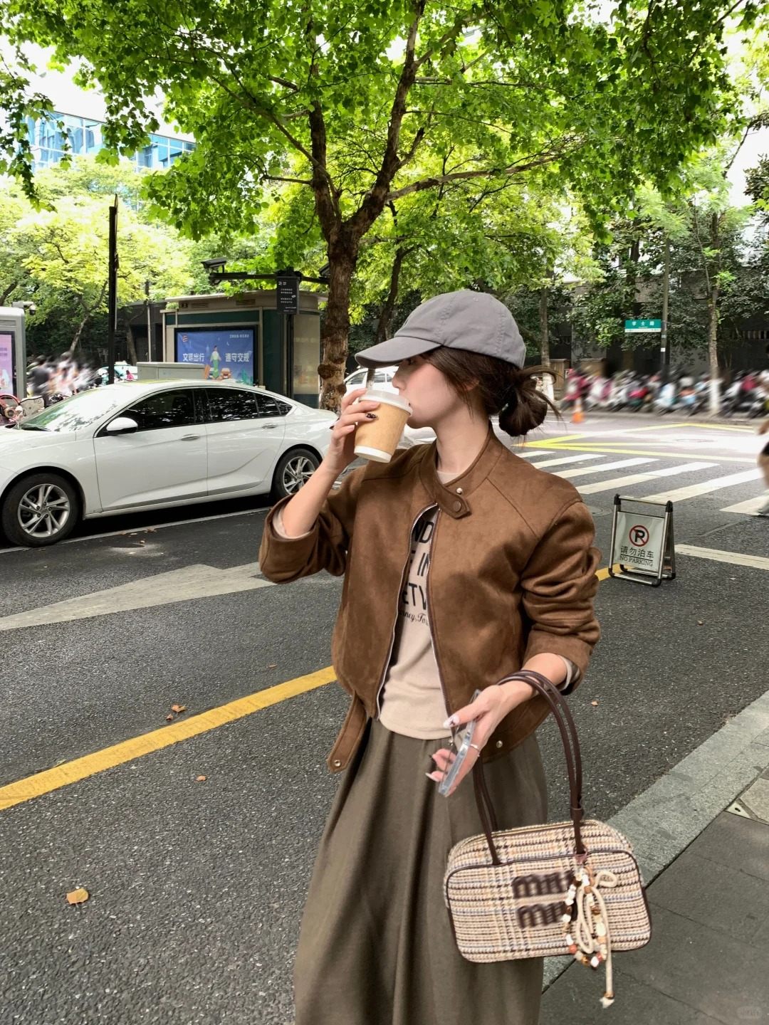 Áo khoác da cổ bẻ