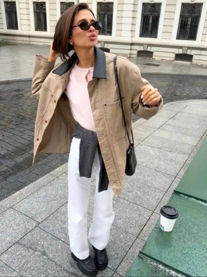 Phối áo khoác cổ bẻ với quần âu/quần ống rộng