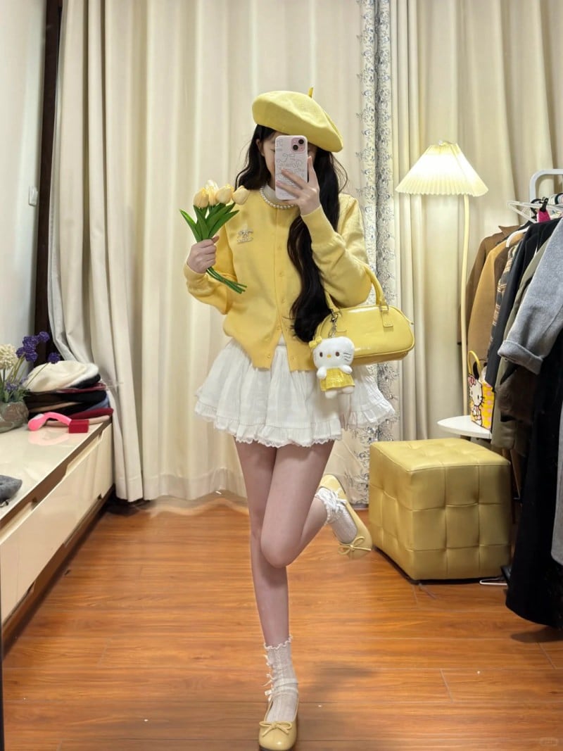 màu vàng hợp với màu gì