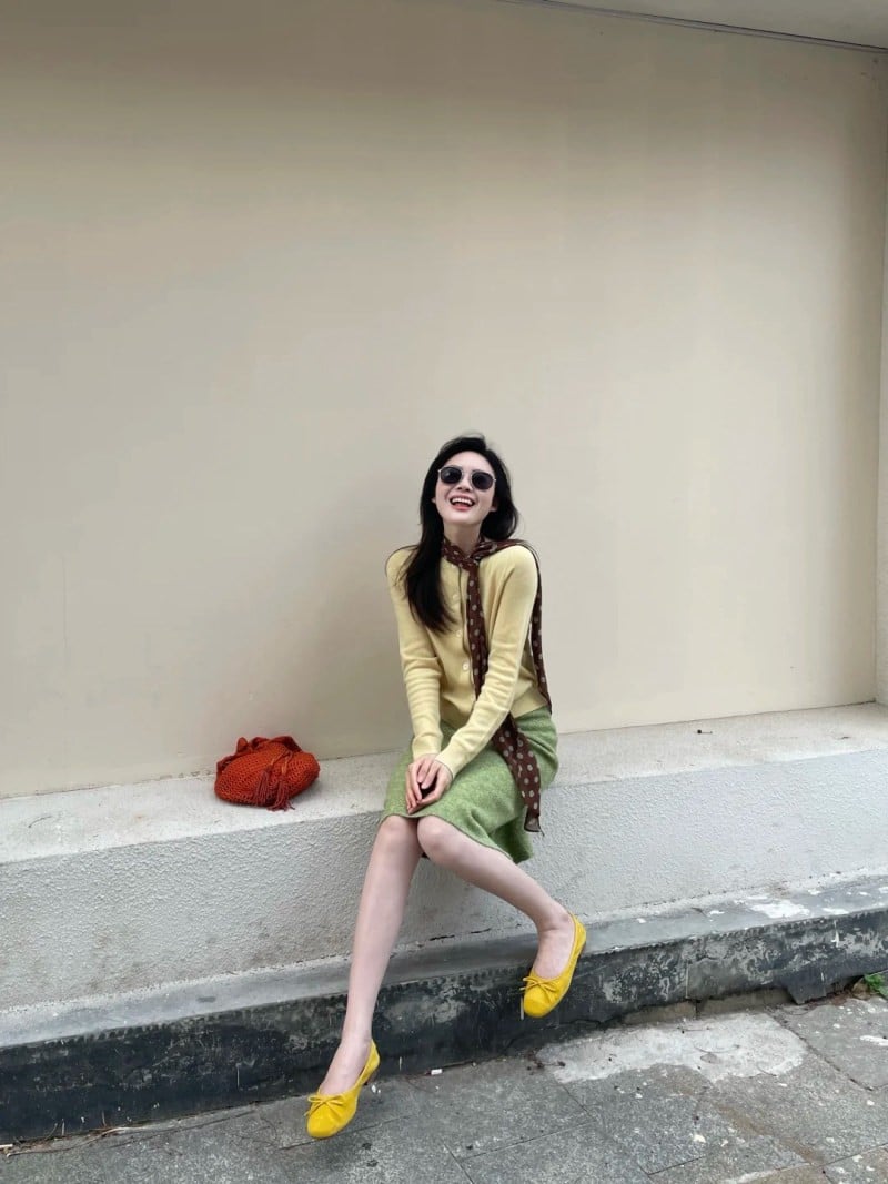 màu vàng hợp với màu gì