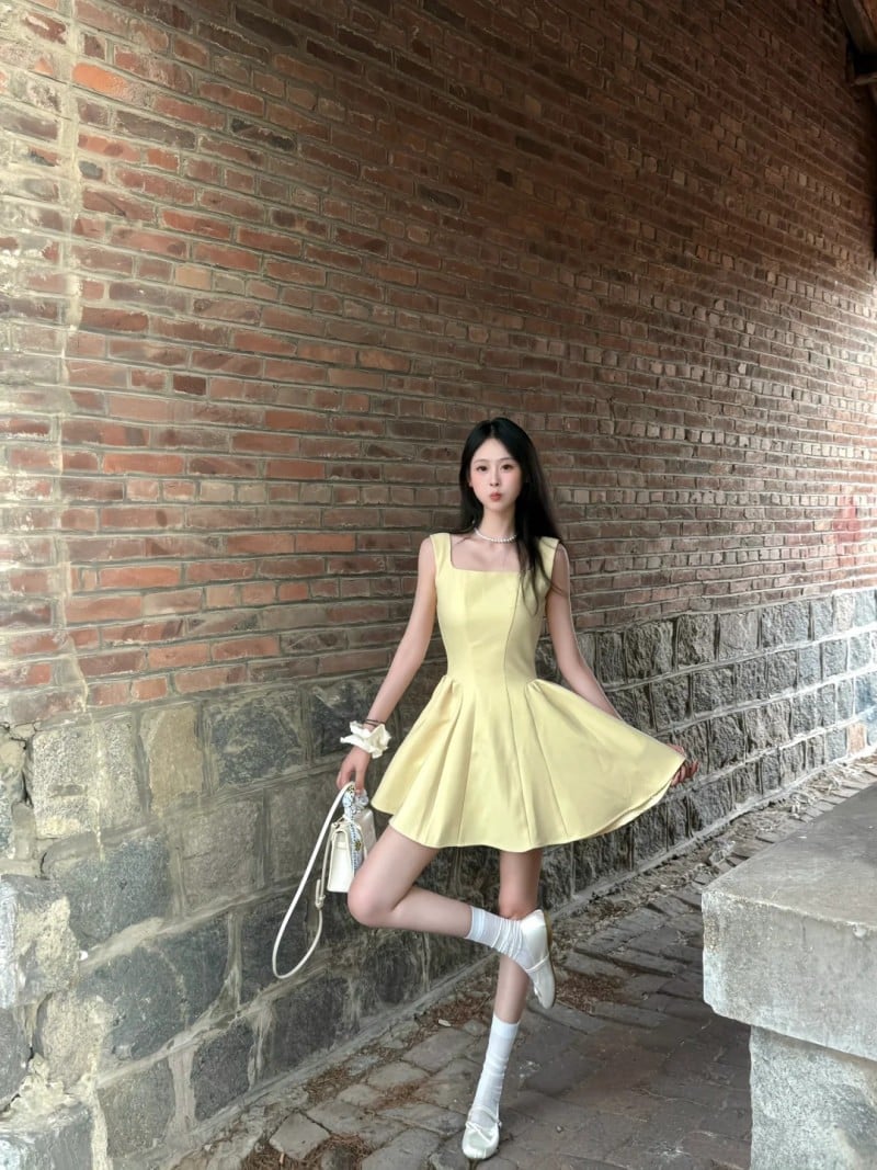 màu vàng hợp với màu gì