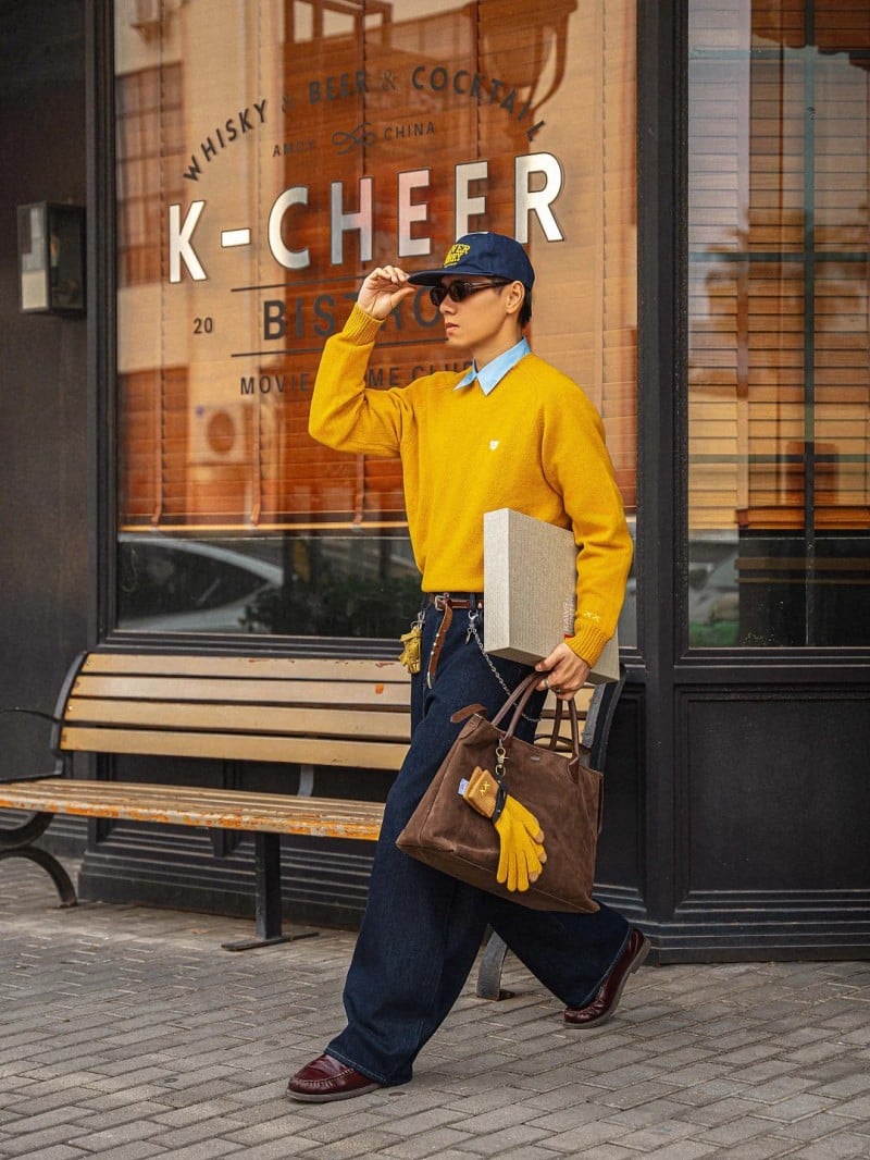 màu vàng hợp với màu gì