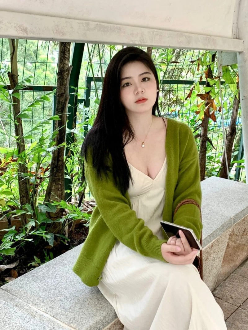 bắp tay to nên mặc gì