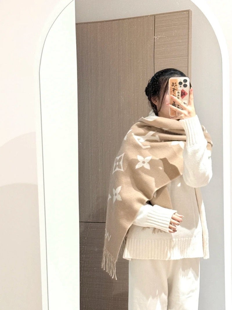 bắp tay to nên mặc gì