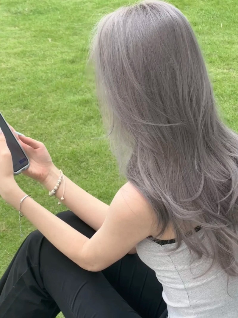 tóc màu nâu trà sữa xám khói