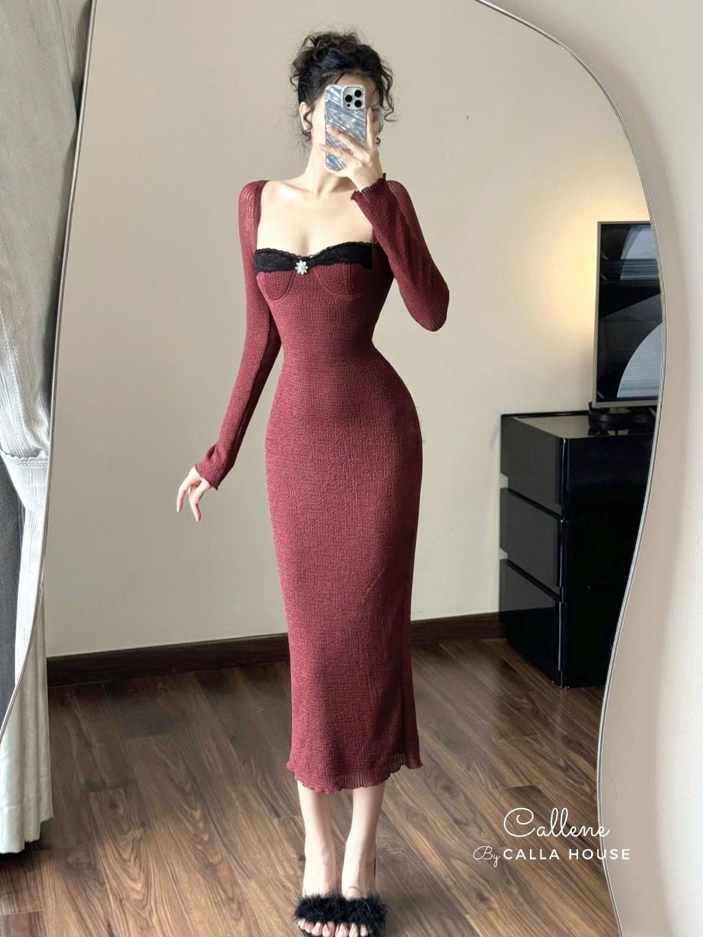 Đầm dài tay cổ vuông màu đỏ đô phối ren ngực dáng dài