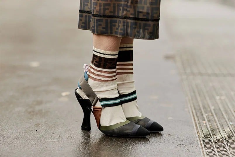 Giày Oxford và tất họa tiết Argyle