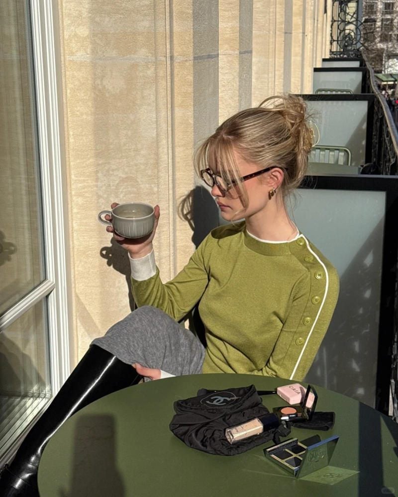 Make-up & Kiểu Tóc