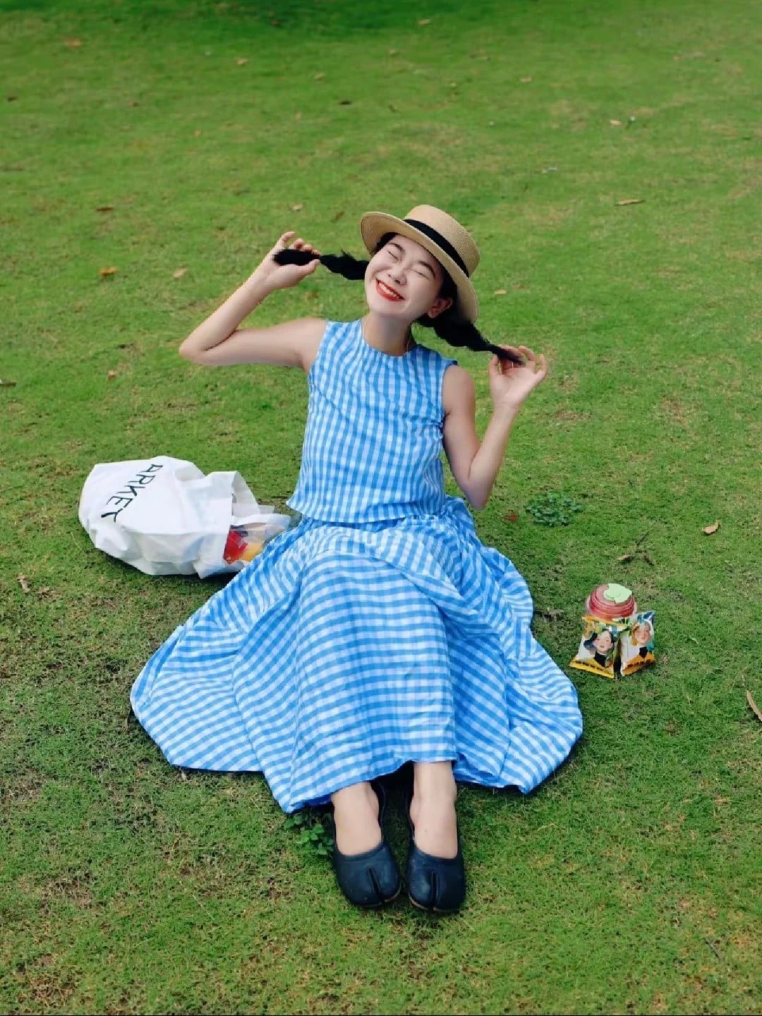 Vuốt tóc trong gió