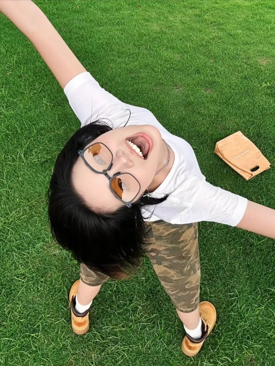 Góc nhìn của loài kiến (Worm's-eye view)