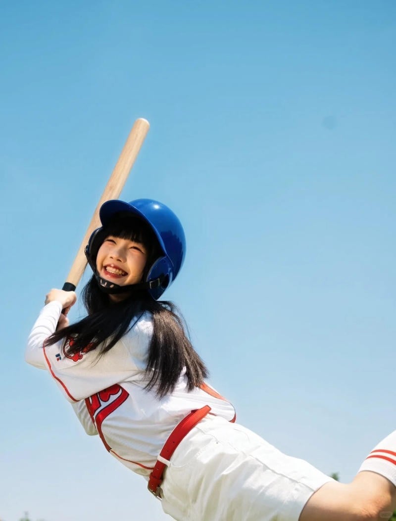 cách tạo dáng chụp ảnh với gậy bóng chày