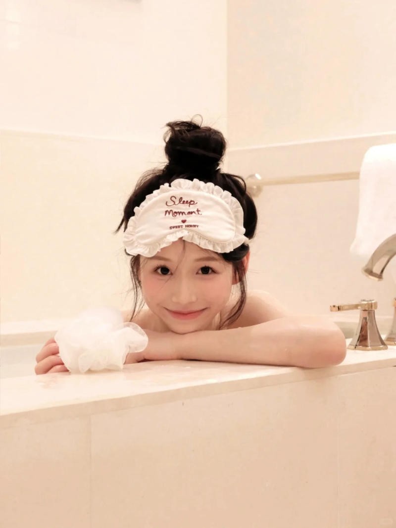 Concept Bong bóng xà phòng