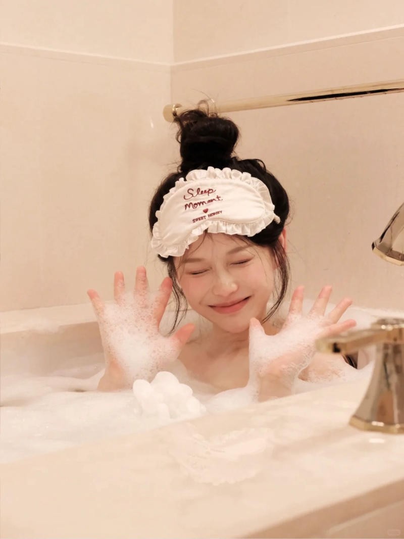 Concept Bong bóng xà phòng