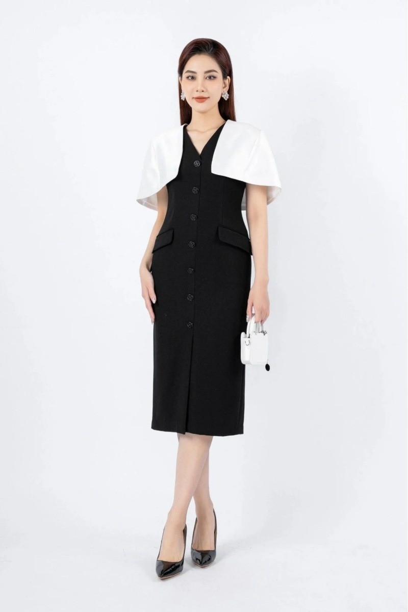 Đầm suông đen phối áo choàng cape trắng