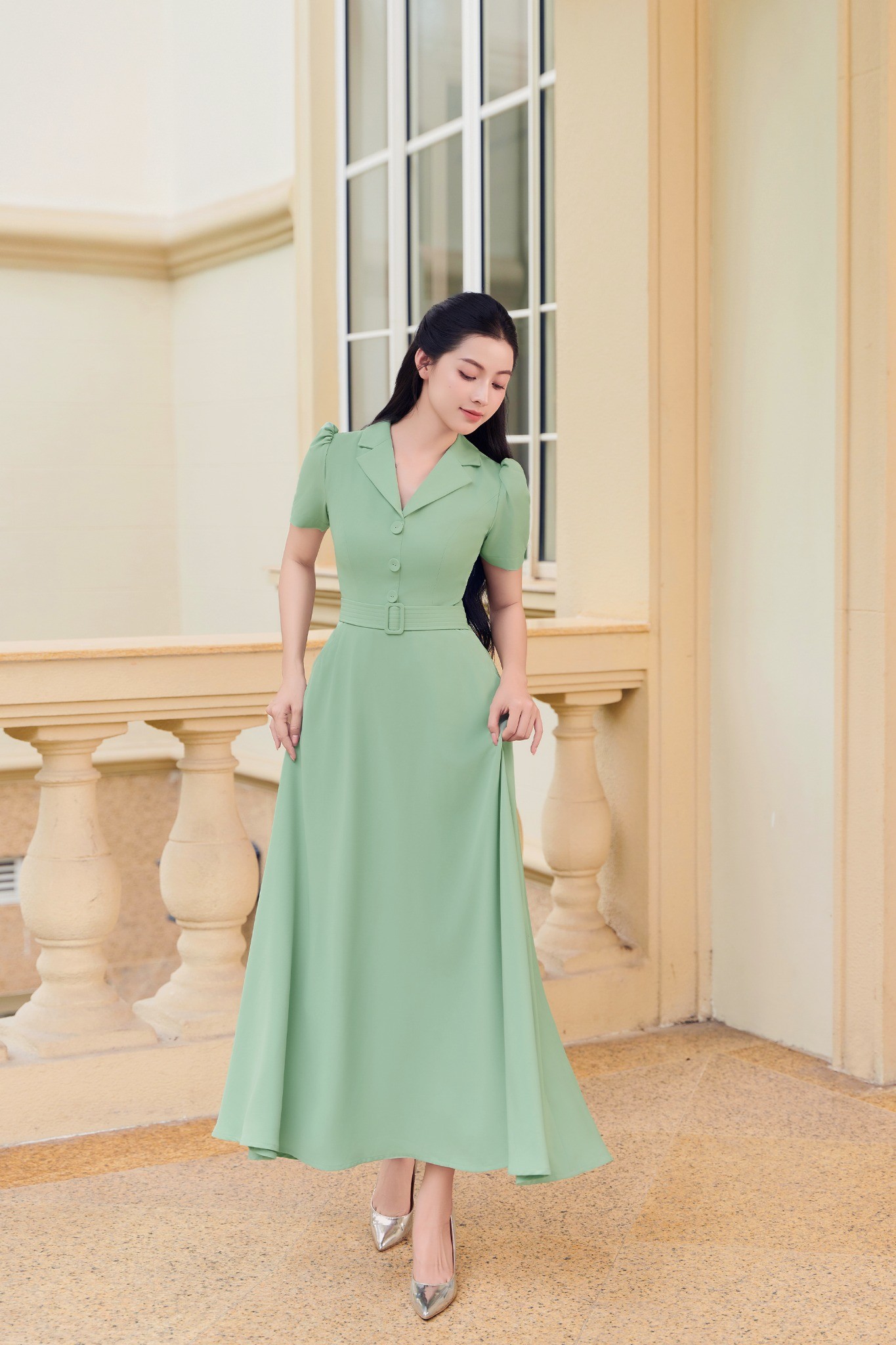 Đầm sơ mi dáng maxi màu xanh bạc hà