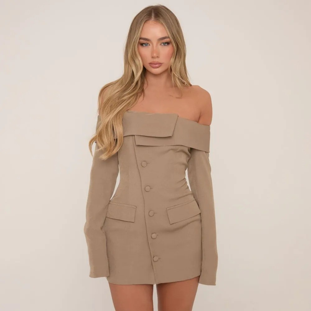 Đầm vest trễ vai màu be