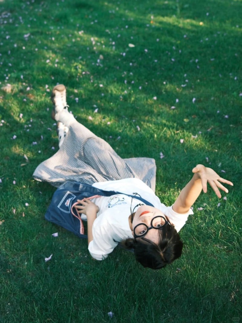 cách tạo dáng chụp ảnh dịu dàng