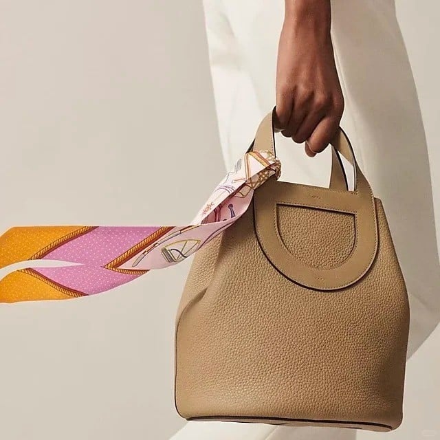 Khăn Twilly là gì?