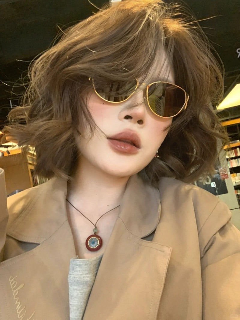 mặt vuông để tóc gì