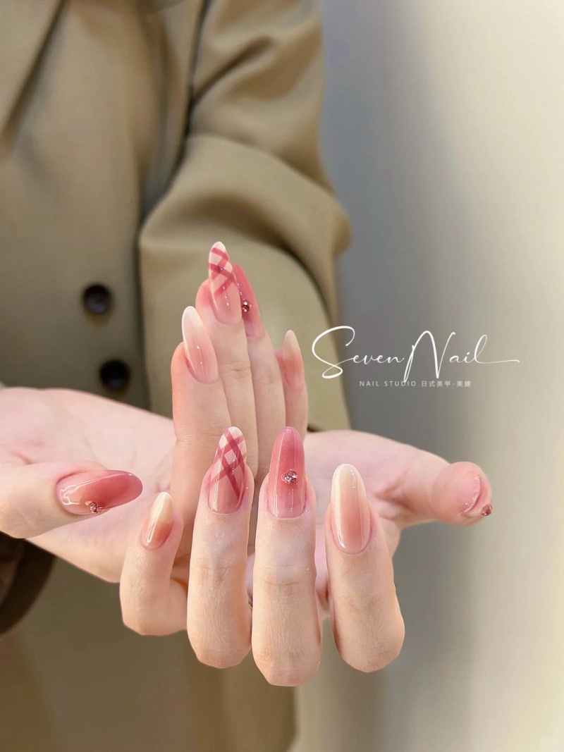 nail hồng đất