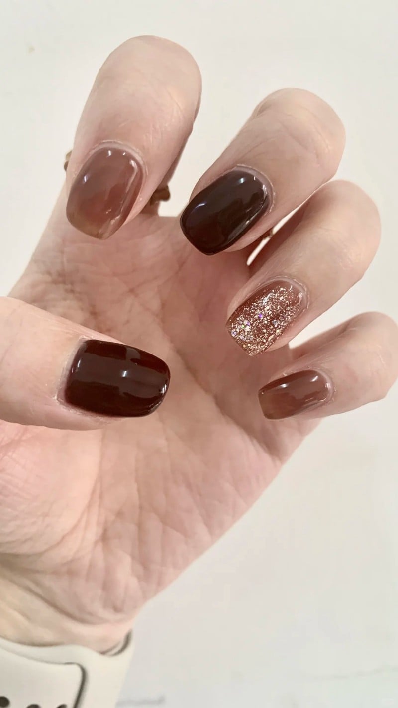 mẫu nail nâu tây
