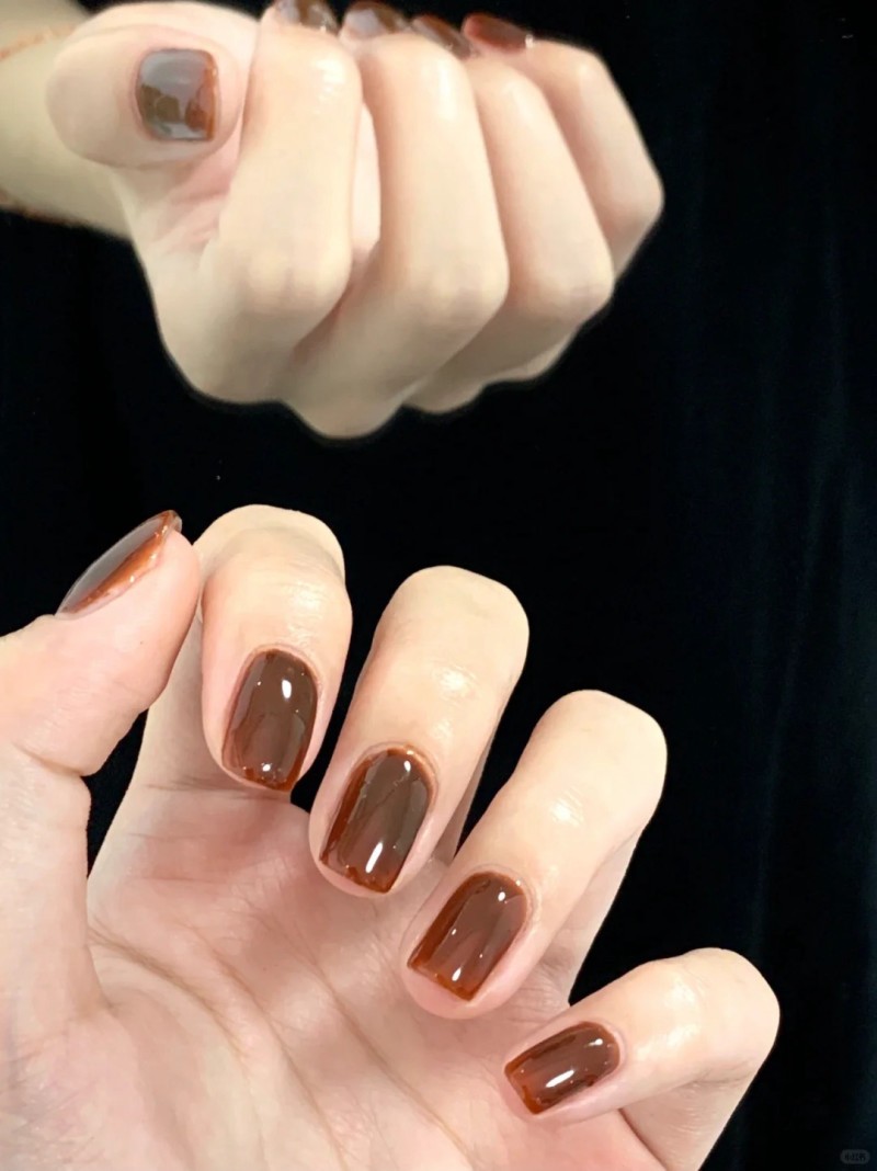 mẫu nail nâu tây