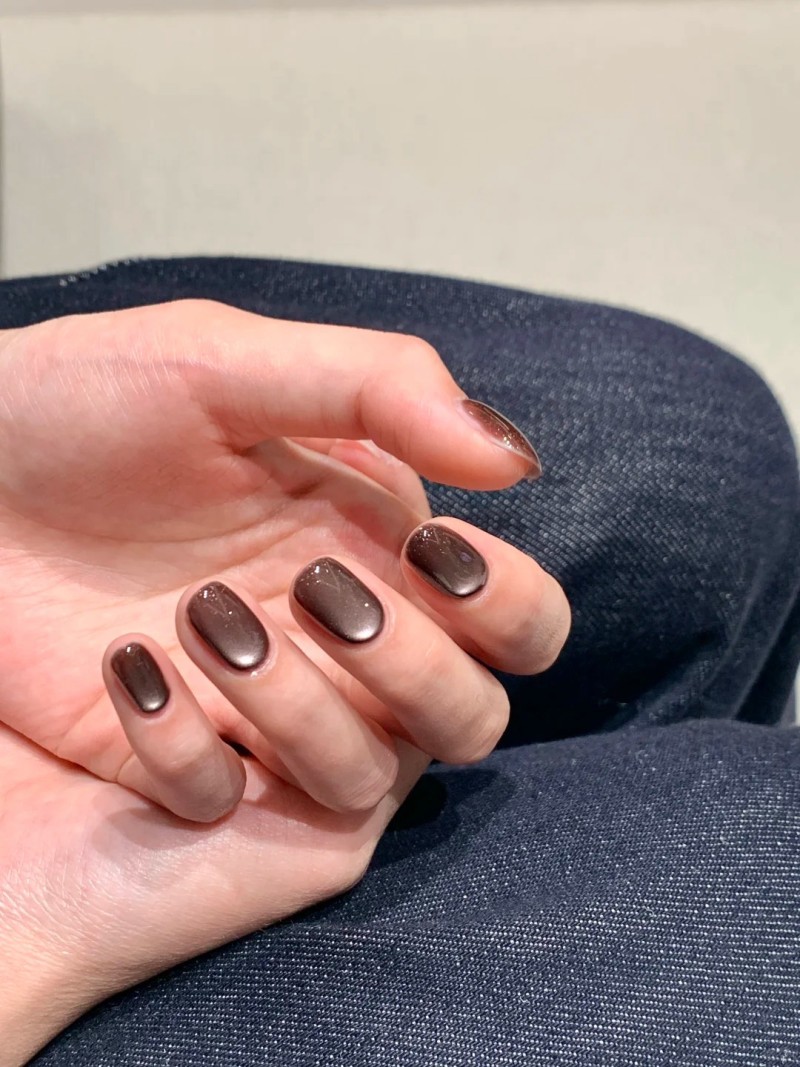 mẫu nail nâu tây