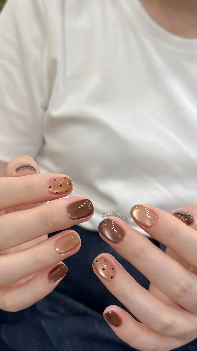 mẫu nail nâu tây