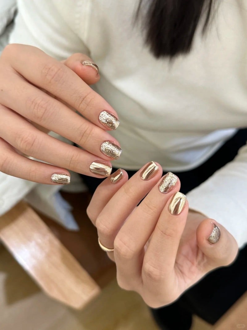 mẫu nail tráng gương