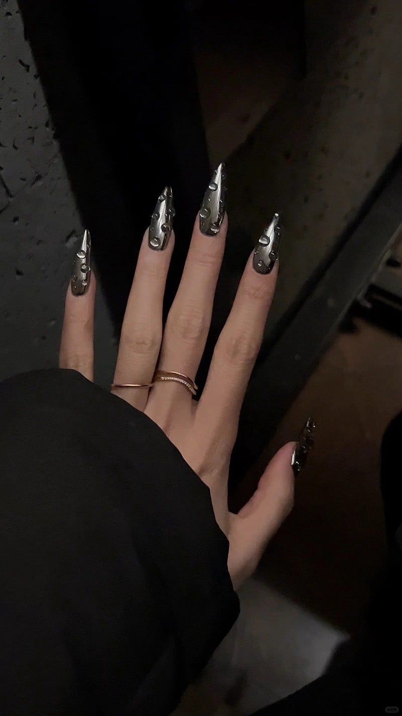 mẫu nail tráng gương