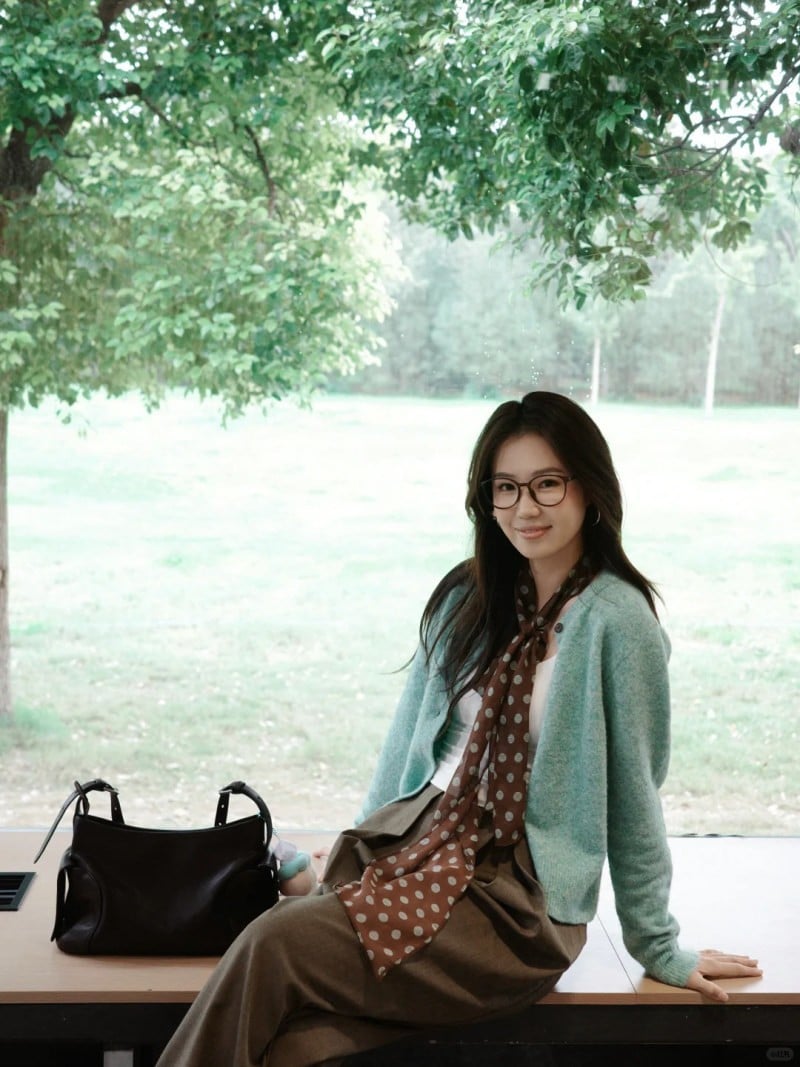 màu nâu mặc với màu gì