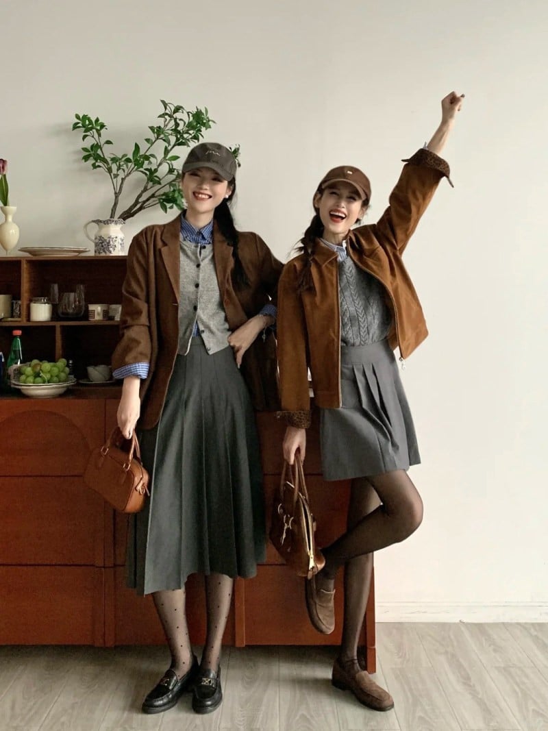 màu nâu mặc với màu gì