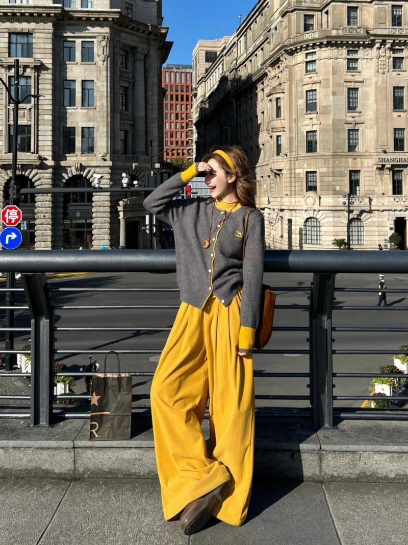 màu vàng hợp với màu gì