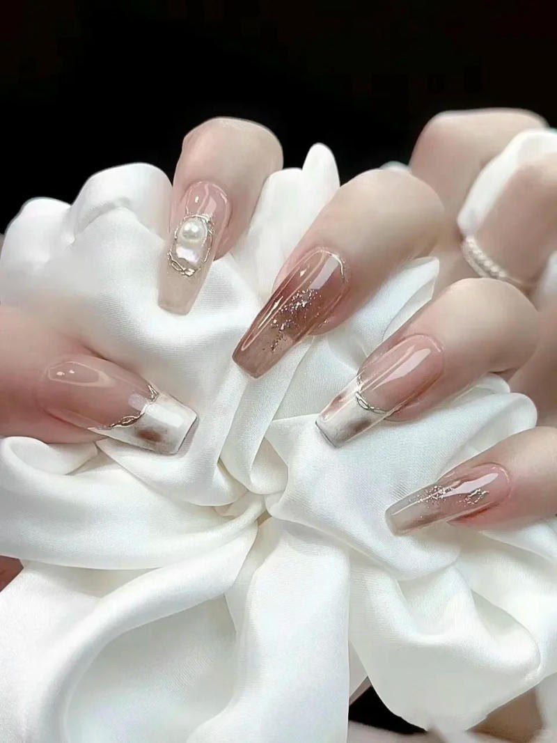 Mẫu móng tay hình thang xà cừ